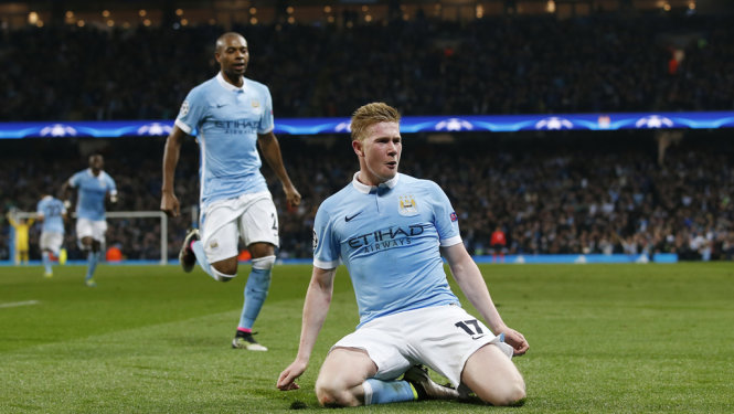 Tiền vệ trung tâm: Kevin De Bruyne (Wolfsburg sang Man City) - 55 triệu bảng.