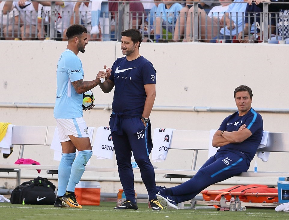 Kyle Walker gặp lại thầy cũ.