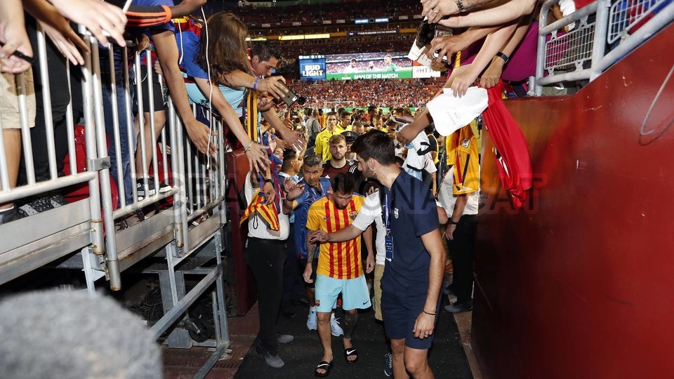 Sự cuồng nhiệt của các CĐV.