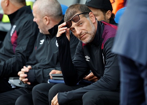 HLV của West Ham không có vẻ gì lo lắng.