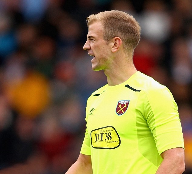 Joe Hart tái ngộ đội bóng cũ.