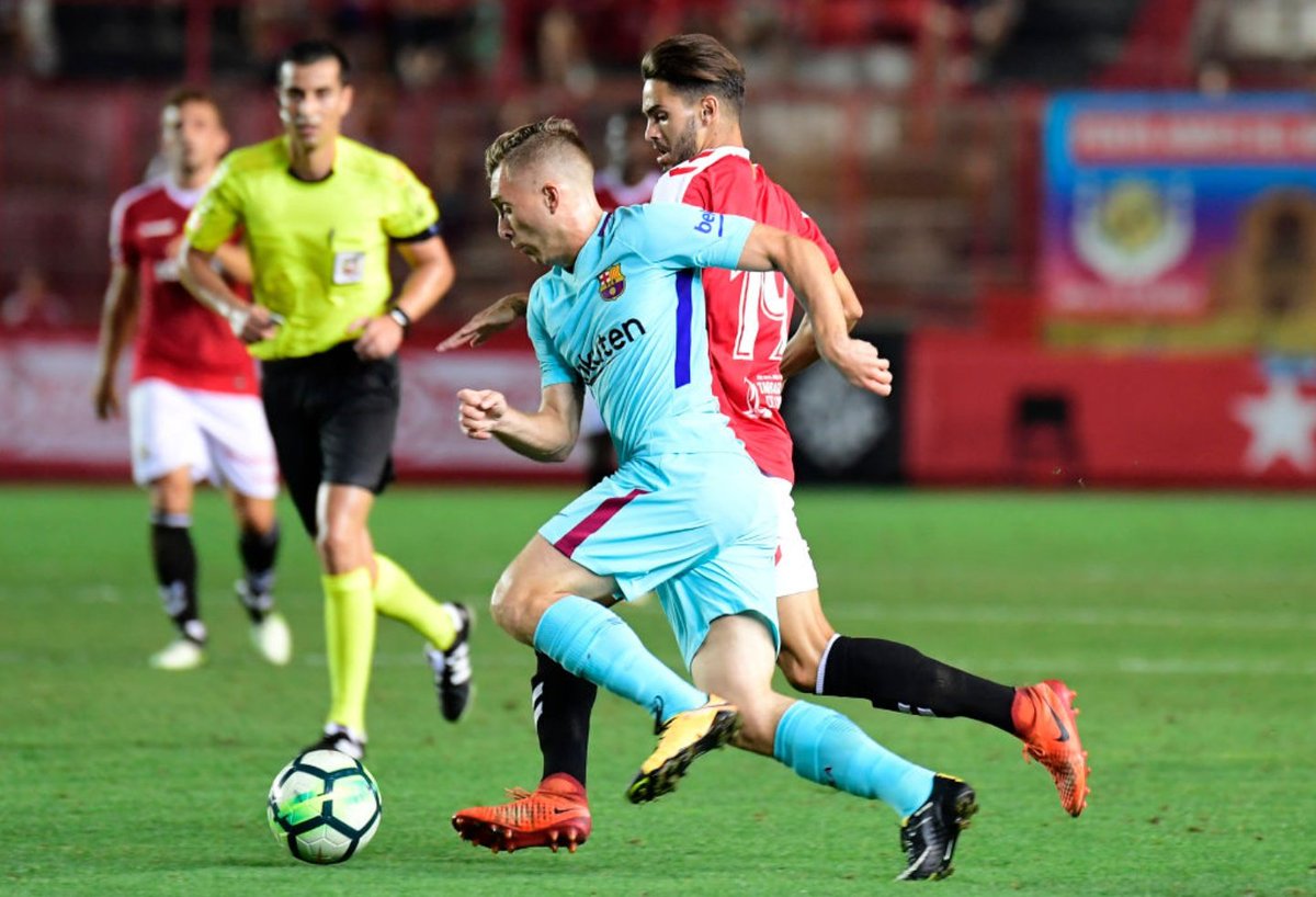 Đội hình hai của Barca tỏ ra bế tắc.