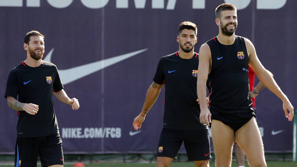 Họ ở lại đại bản doanh để tập luyện.