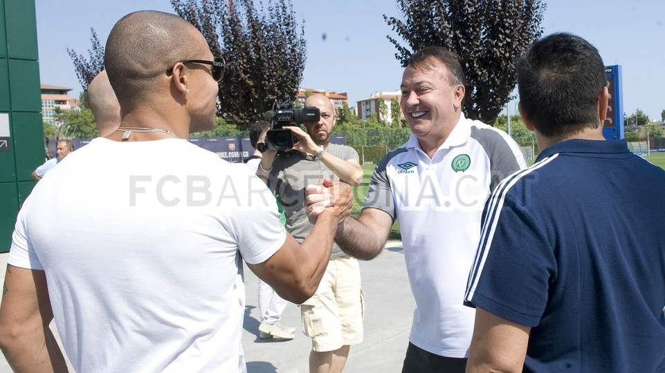 - Bóng Đá