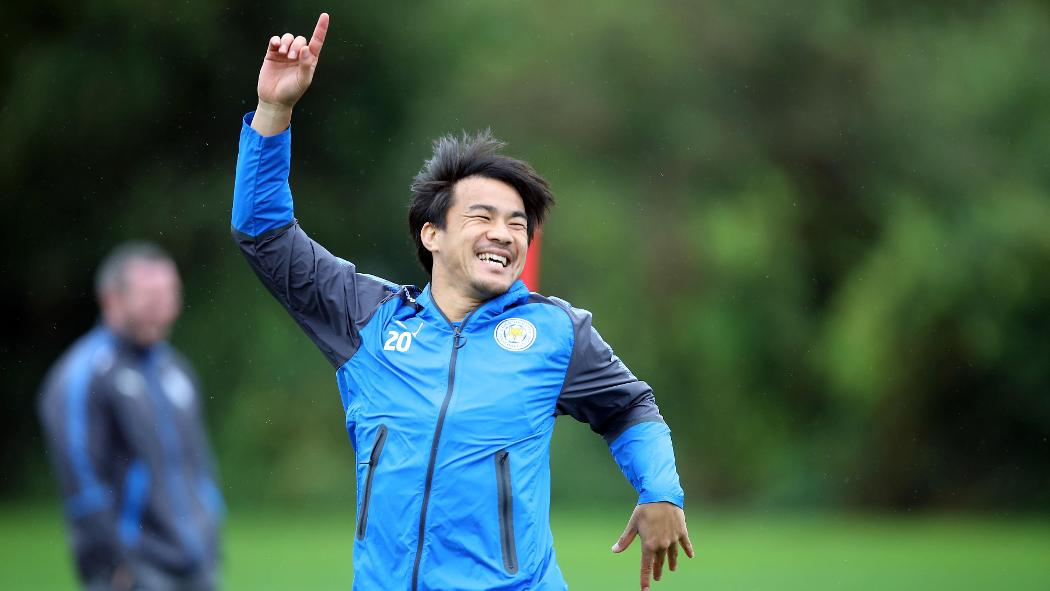 Okazaki tỏ ra rất thoải mái.