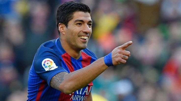 Tiền đạo cắm: Luis Suarez.