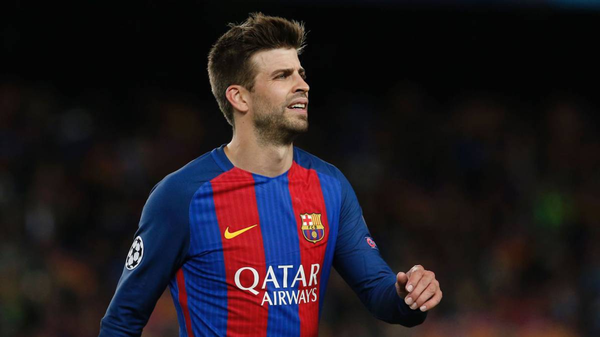 Trung vệ: Gerard Pique.