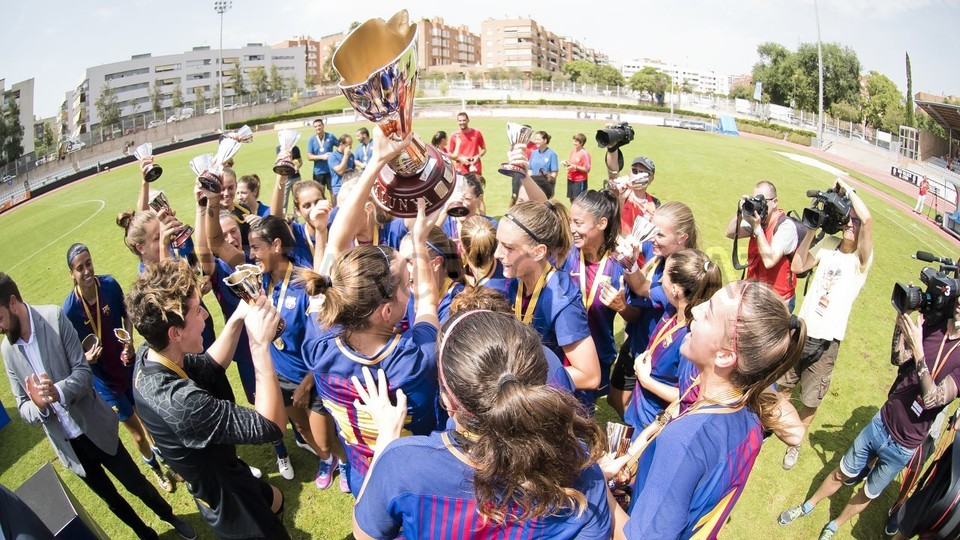 Đội nữ Barcelona cũng là đội bóng mạnh không kém đội tuyển nam.