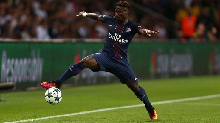 2. Serge Aurier: Hậu vệ sinh năm 1993 này từng nằm trong tầm ngắm của Man Utd lẫn Tottenham, tuy nhiên anh vẫn chưa đạt được thỏa thuận với bất cứ đội bóng nào. Kỹ thuật, tốc độ và nguồn thể lực dồi dào chính là điểm mạnh của Aurier.
