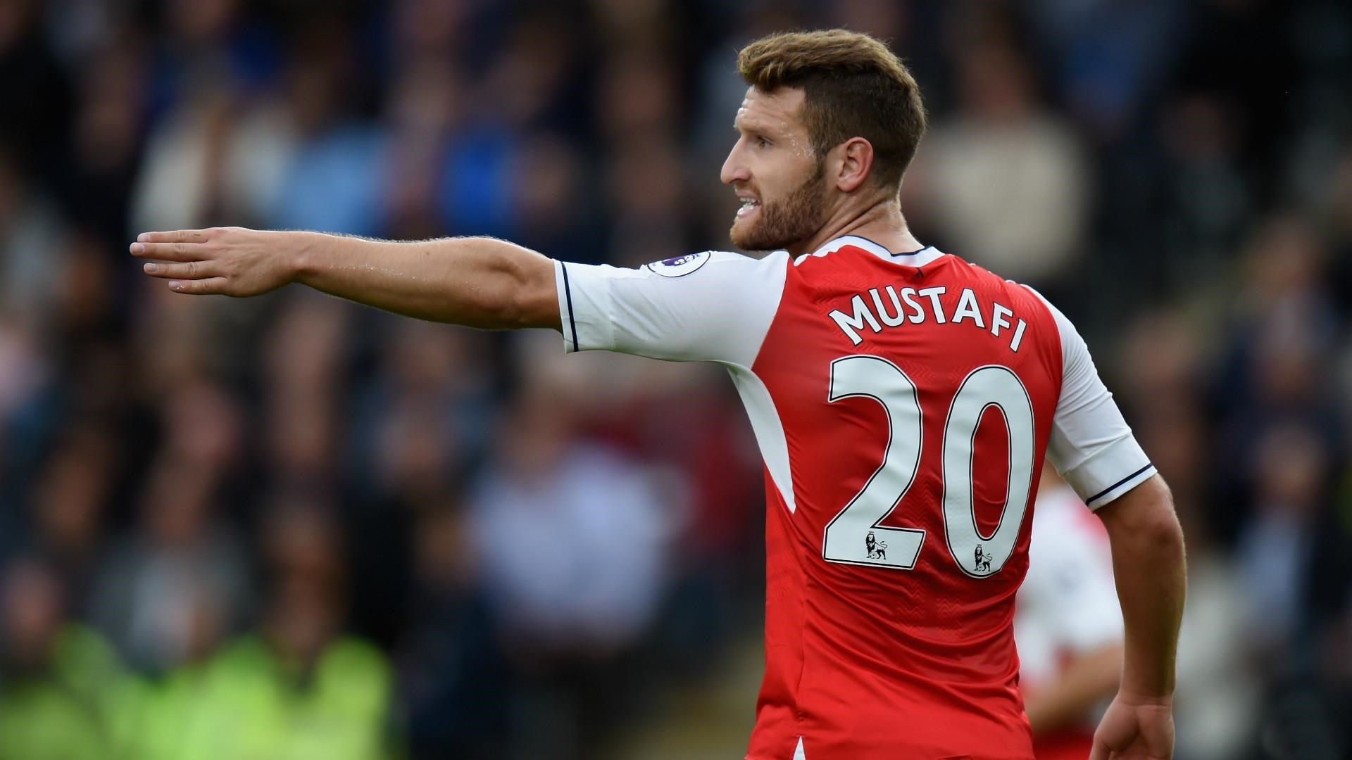 3. Shkodran Mustafi: Chỉ mới gia nhập Arsenal từ mùa Hè năm ngoái và trở thành trụ cột tại đây, thế nhưng HLV Arsene Wenger sẵn sàng để trung vệ người Đức gia nhập Inter Milan nếu nhận đủ 35 triệu bảng. Đội bóng nước Ý đang đẩy nhanh tiến độ để hoàn tất thương vụ này.