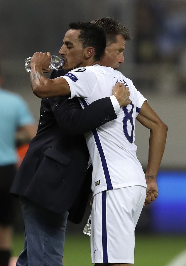 Người lập công là Zeca.