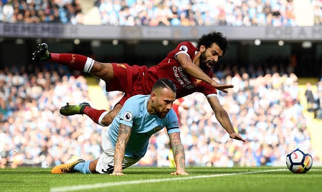 Otamendi - 5 điểm