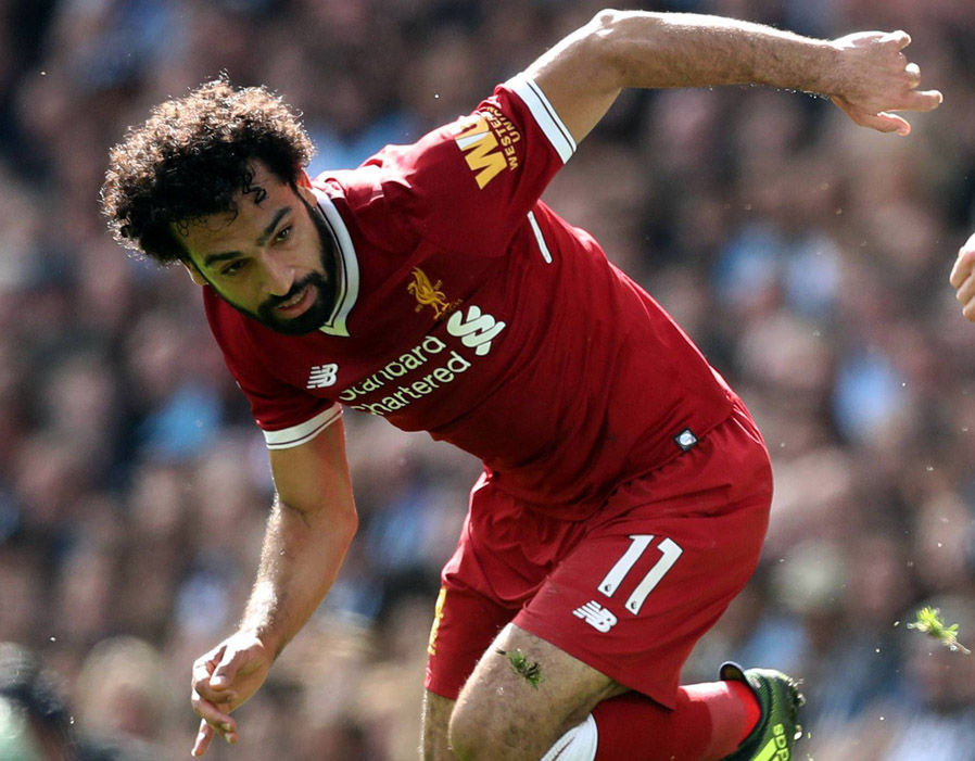 Mohamed Salah - 6 điểm: Tân binh của Liverpool là người tạo ra nhiều đột biến nhất bên phía cánh phải.