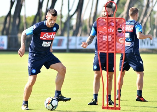 Các ngôi sao đang tập luyện ráo riết để bảo vệ được ngôi đầu.