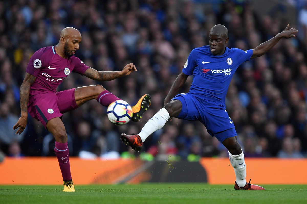 Kante như thường lệ luôn có những pha đánh chặn đúng lúc.