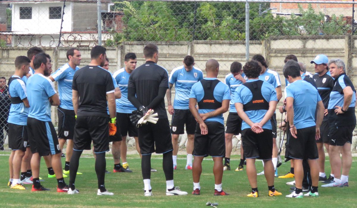 Uruguay đã hội quân chuẩn bị cho lượt trận tiếp theo của vòng loại World Cup.