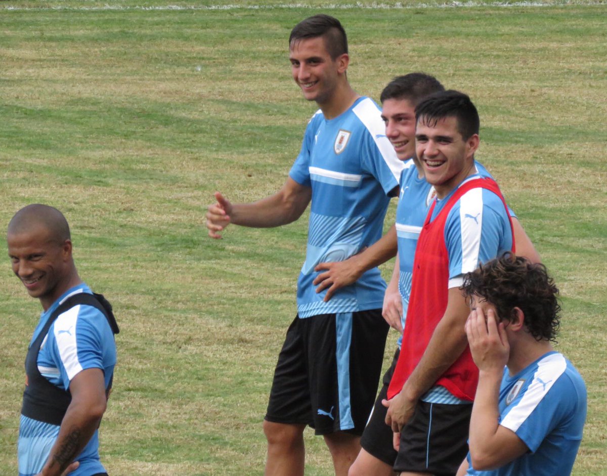 uruguay tập luyện - Bóng Đá