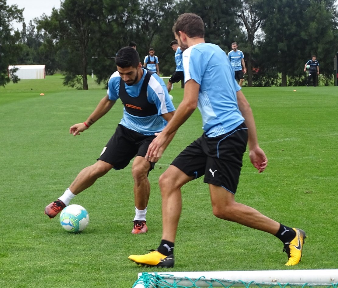 Anh tập luyện rất tích cực.