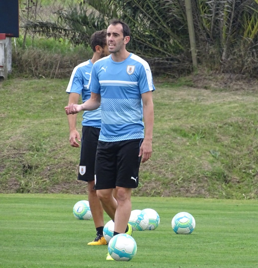 Uruguay cần ít nhất 1 điểm để đoạt vé đến Nga vào mùa Hè năm sau.