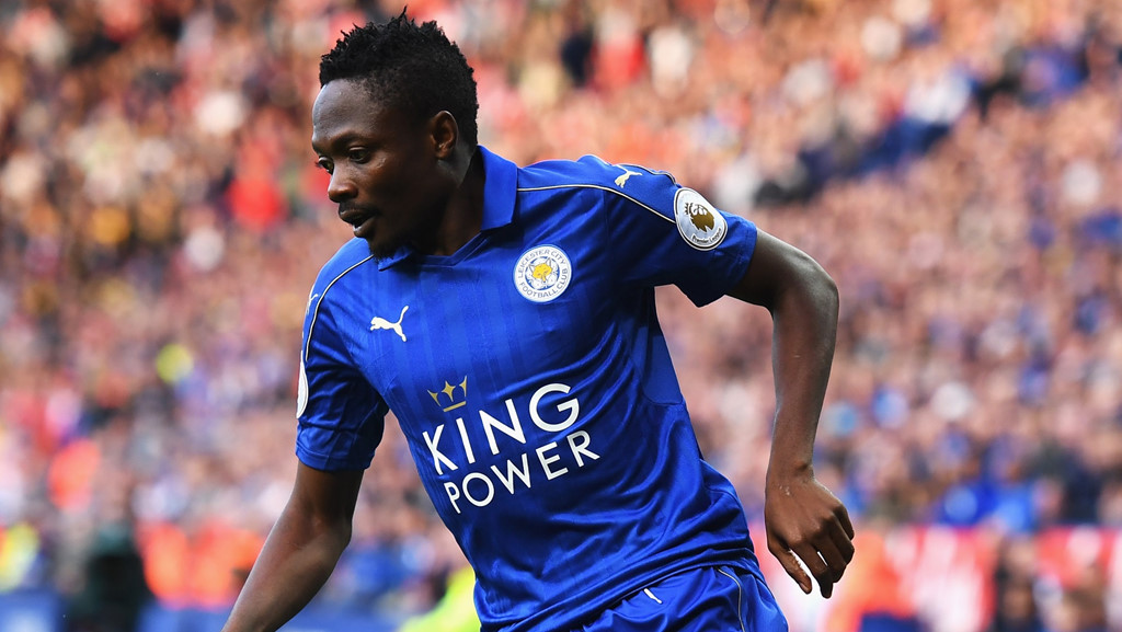 Ahmed Musa về quê bán xăng - Bóng Đá