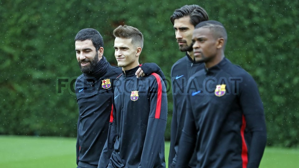 Arda Turan được trở lại tập luyện cùng các đồng đội sau nhiều ngày tập riêng.