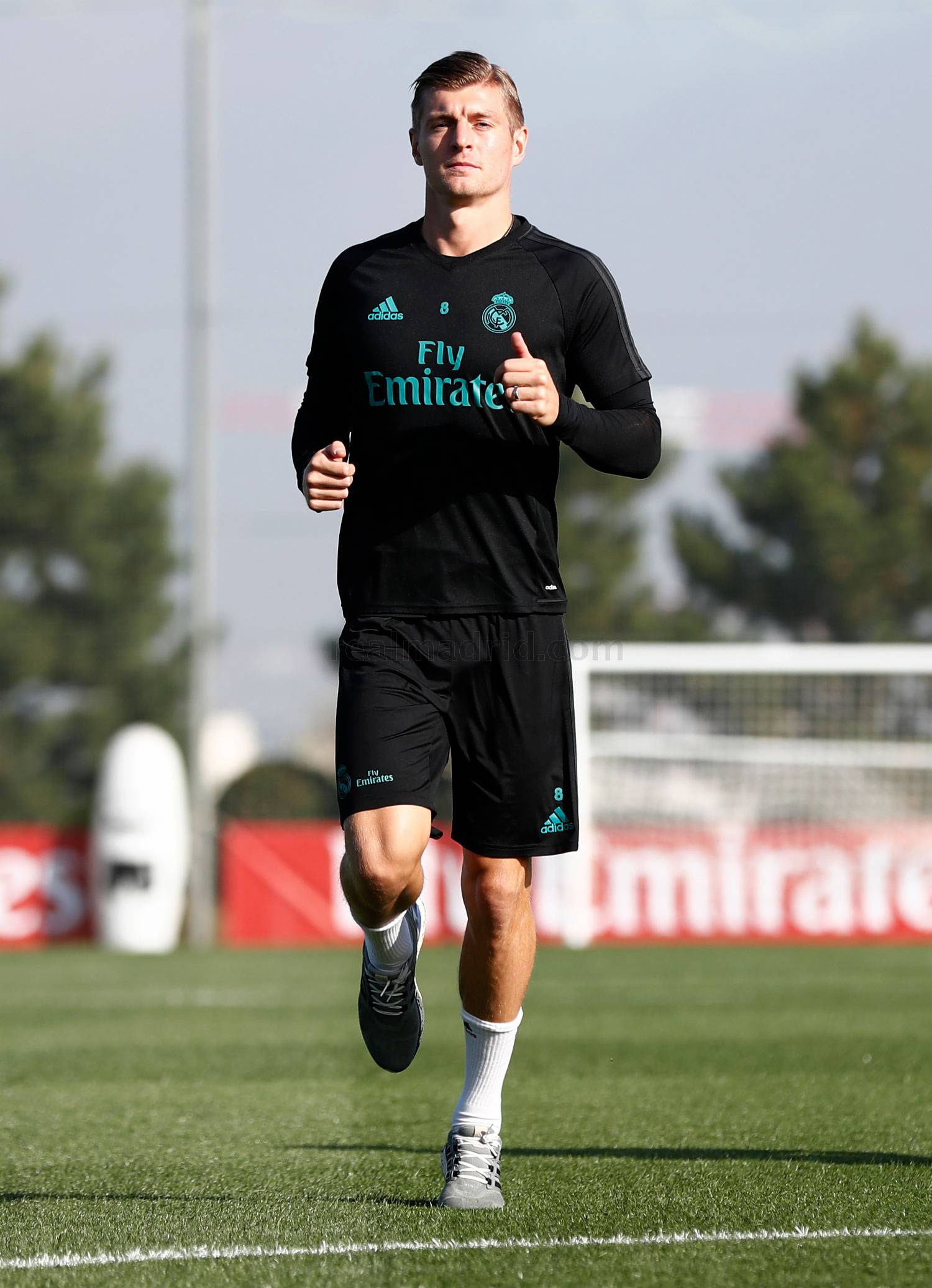Toni Kroos điển trai như một diễn viên.