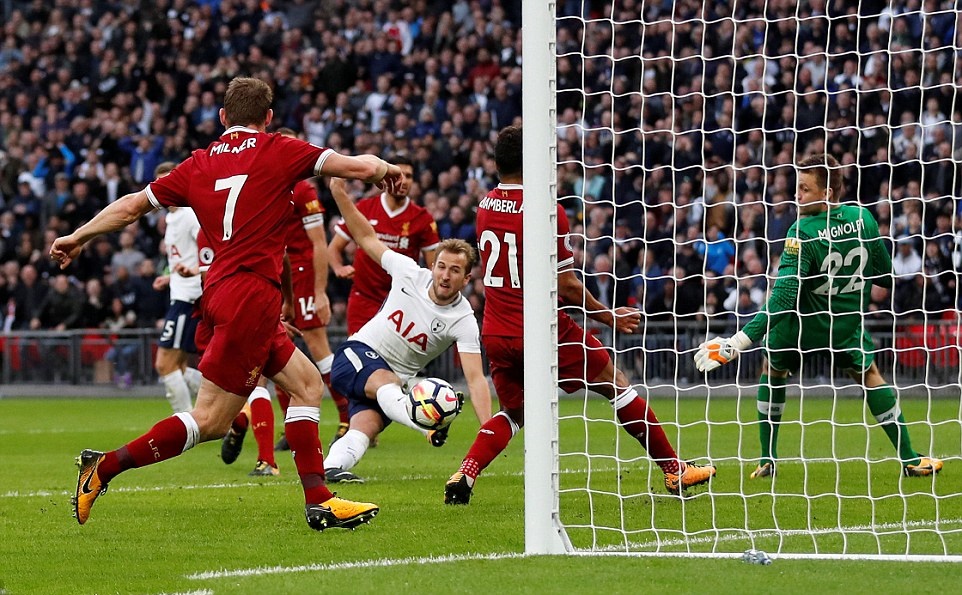 Harry Kane hoàn tất cú đúp ở phút 56.