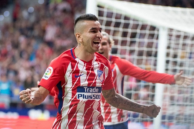 Niềm vui của tiền vệ người Argentina.