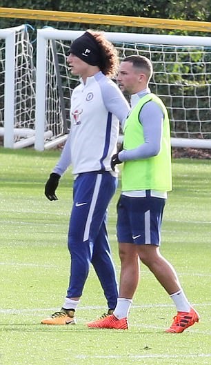 Drinkwater cũng từ chối lên tuyển.