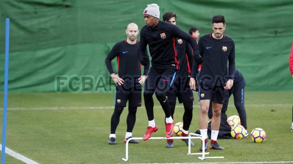 Barca sẽ đụng Chelsea ở vòng 16 đội.