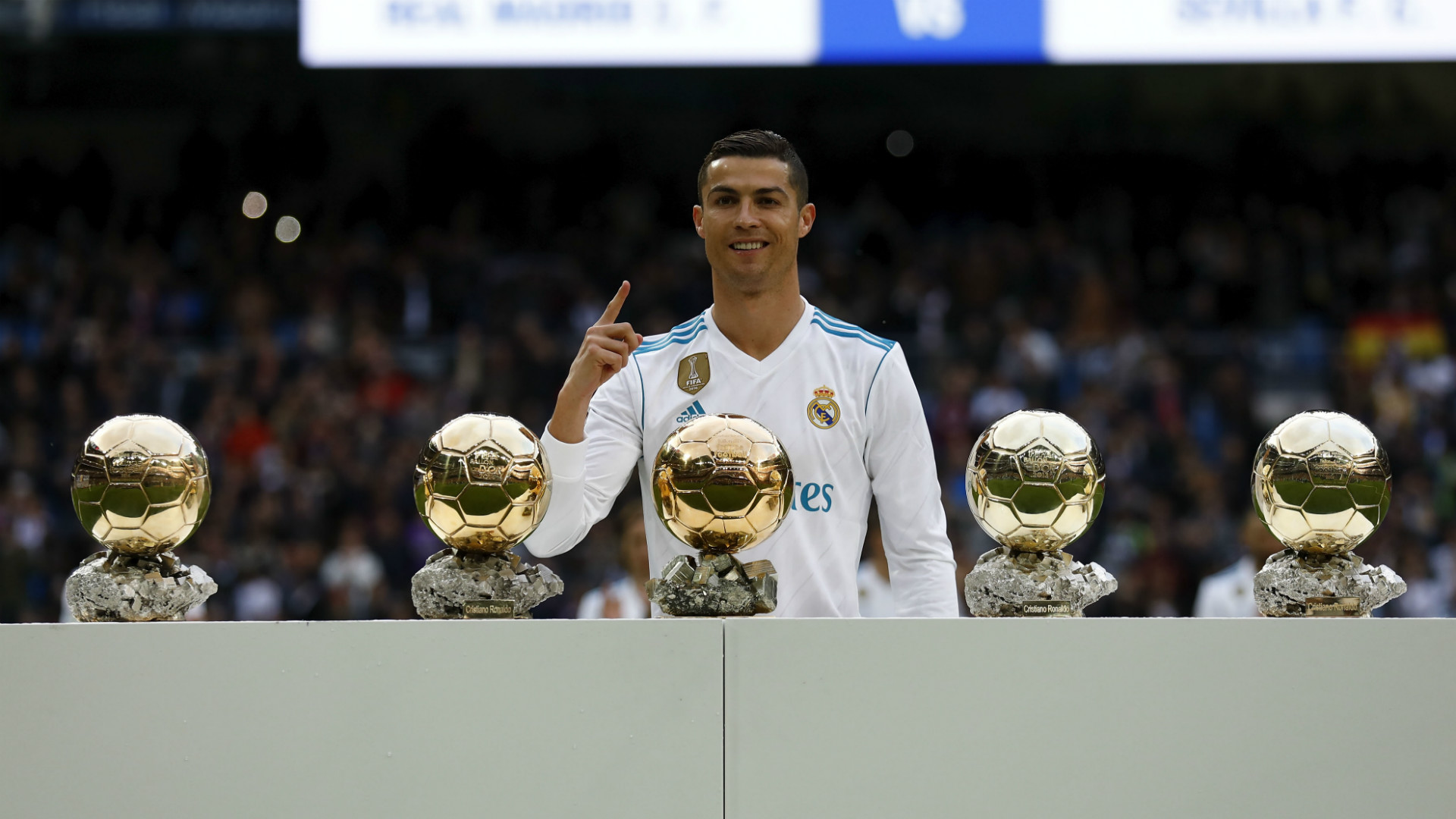 Ronaldo tự tin tuyên bố là cầu thủ xuất sắc nhất lịch sử.