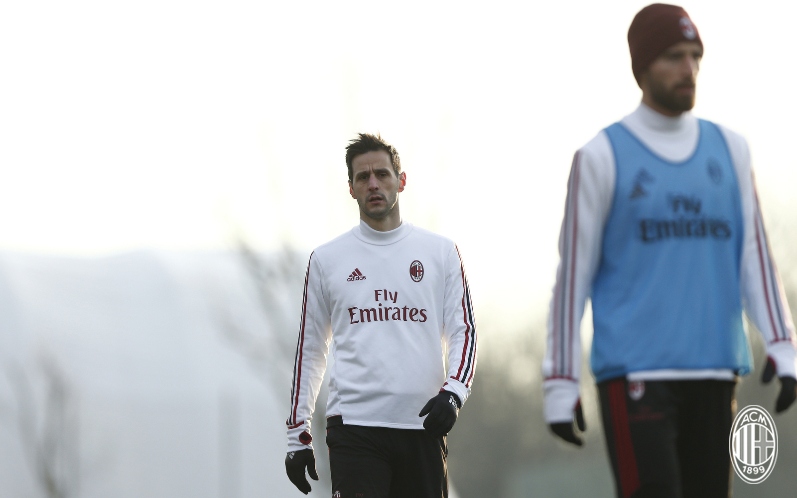 Milan đã để đội bóng xếp ở nhóm cầm đèn đỏ vùi dập 3-0 ở trận đấu vừa qua.