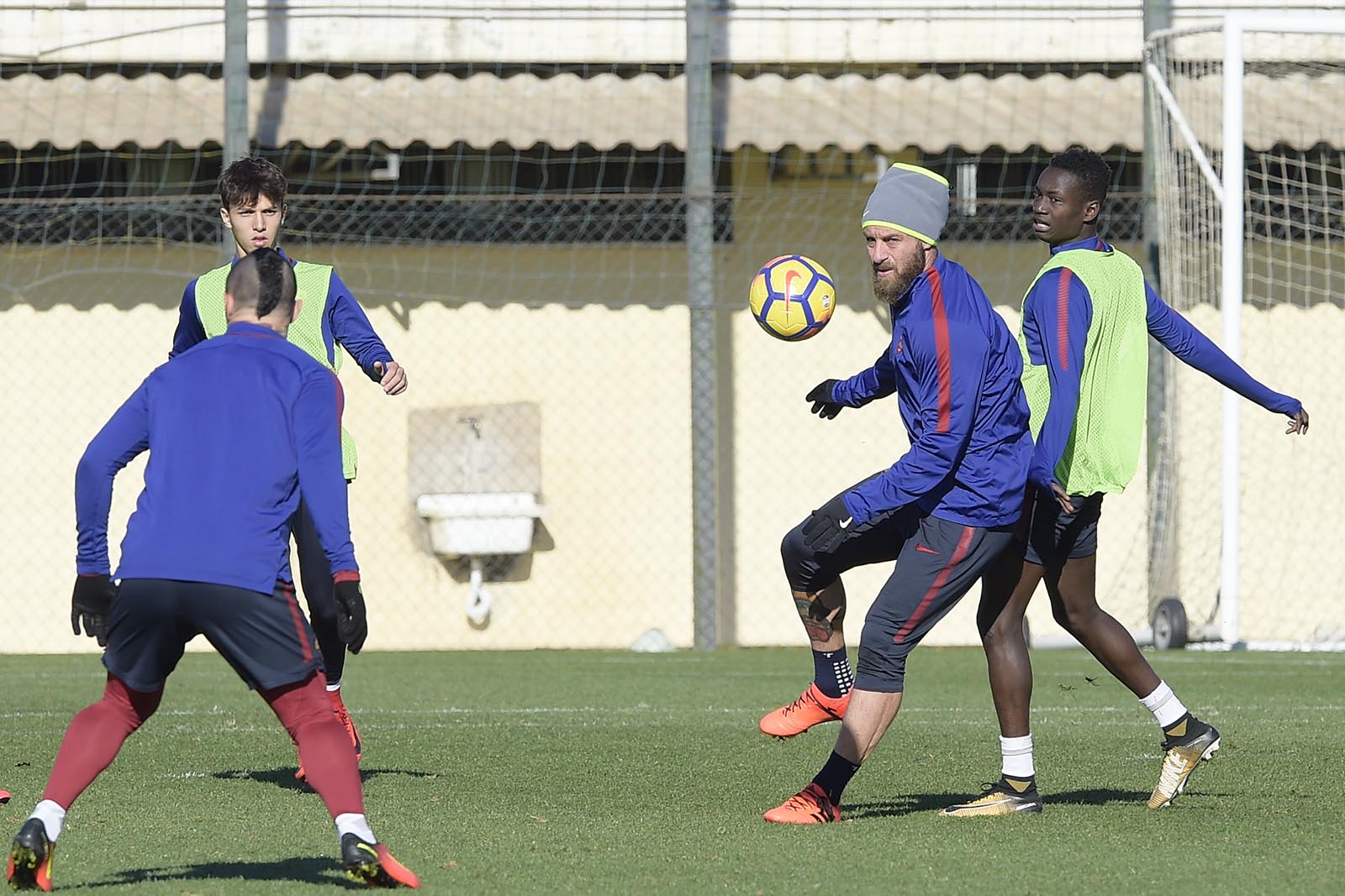 Cơ hội bám đuổi ngôi đầu đang tràn trề hy vọng.