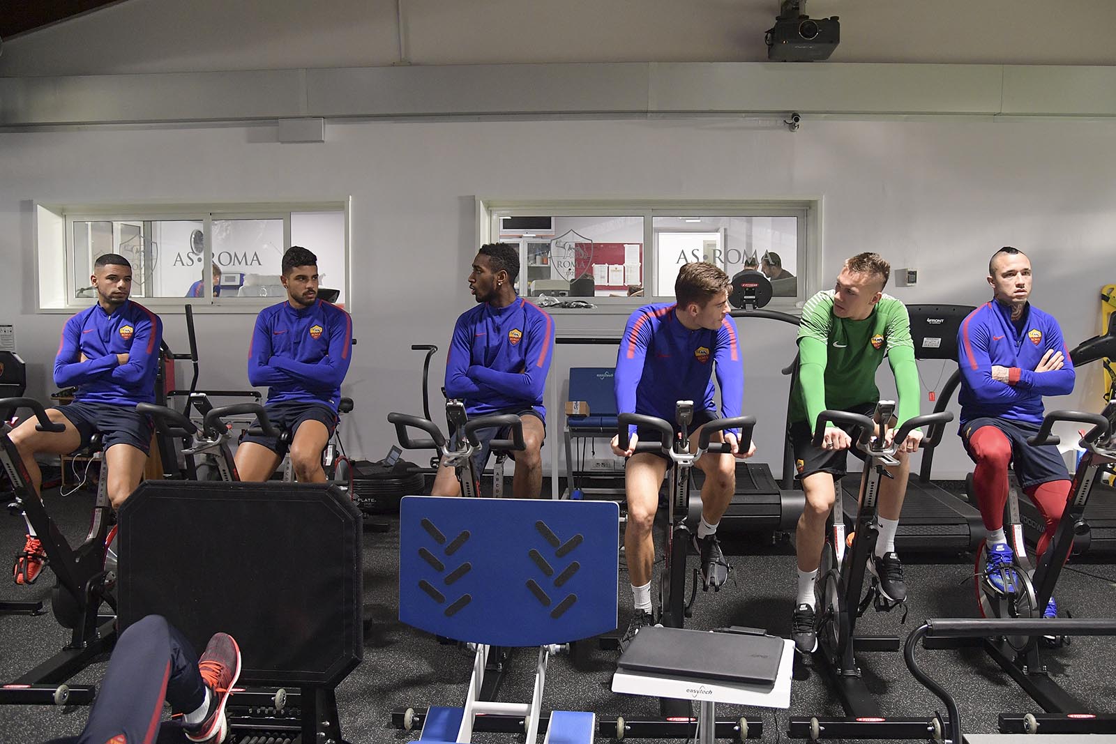 Các cầu thủ đang nỗ lực hết mình và rất quyết tâm cho trận đấu ngày mai.