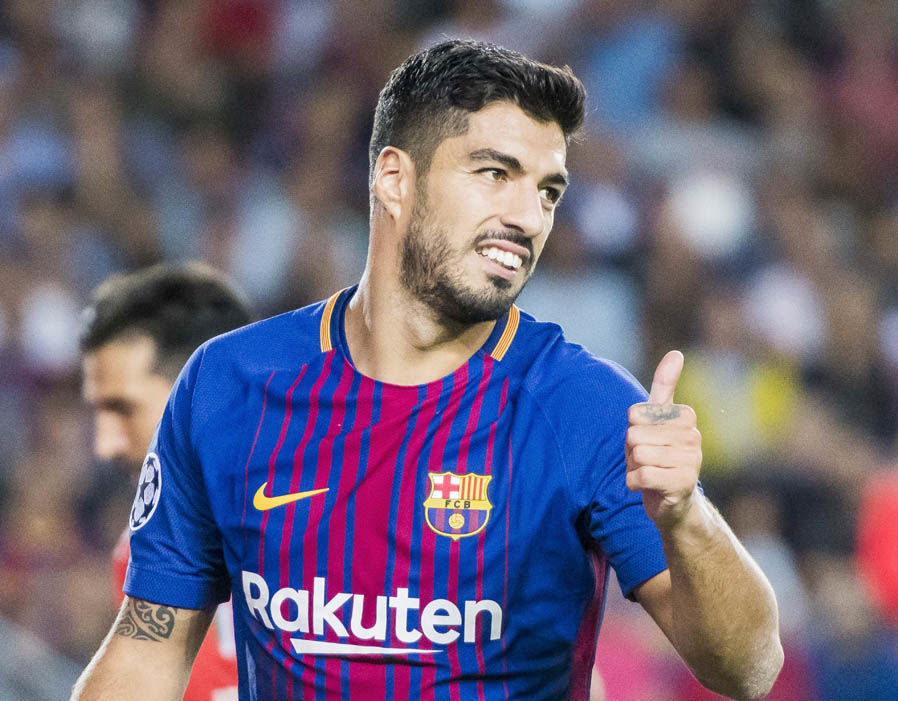 2. Luis Suarez -  290.000 bảng/tuần: Đang là chân sút chủ lực của CLB, không có gì ngạc nhiên khi Suarez đang hưởng mức lương khá cao.