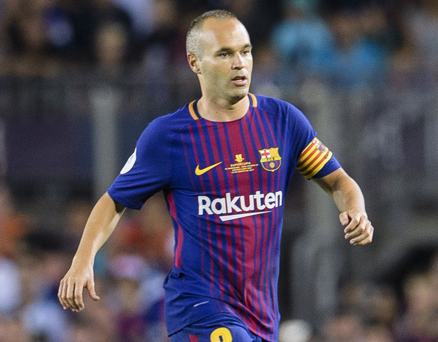 7. Andres Iniesta -  165.000 bảng/tuần: Bản hợp đồng trọn đời mà Iniesta mới ký không thay đổi mức lương mà anh đang nhận.