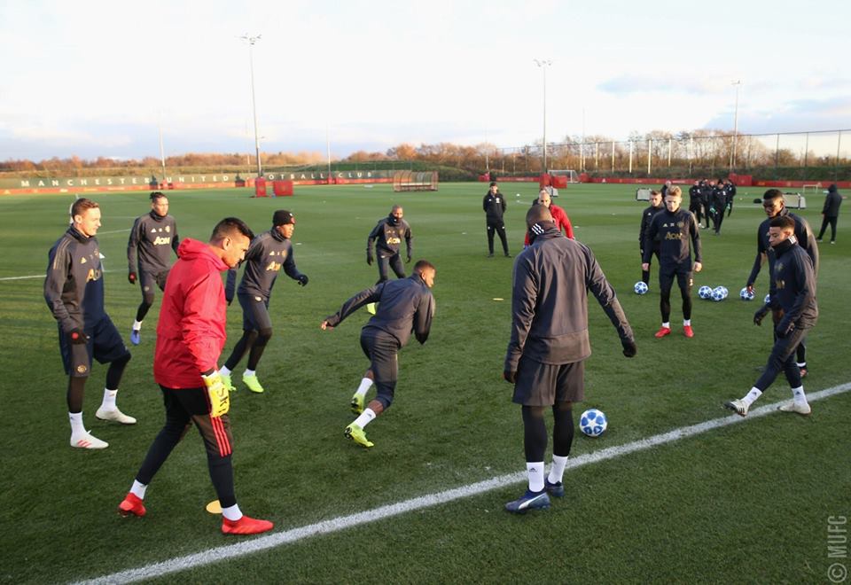 Man Utd trở lại tập luyện.