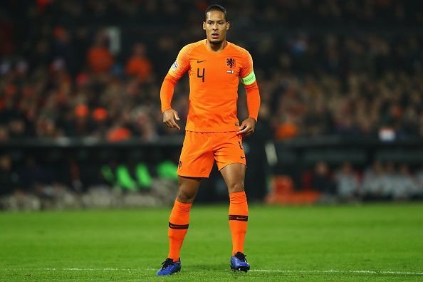 Van Dijk xứng đáng với QBV - Bóng Đá