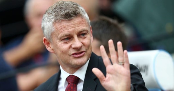 Ed Woodward bảo vệ, Solskjaer k hài lòng - Bóng Đá