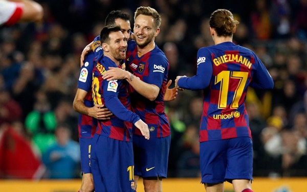 Rakitic gắn bó với Barca - Bóng Đá