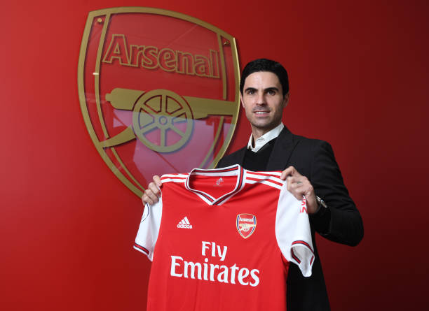 Vào ngày hôm qua, Arsenal đã công bố Mikel Arteta sẽ chính thức trở thành HLV trưởng của đội bóng. Bản hợp đồng giữa Pháo thủ thành London và cựu trợ lý Pep Guardiola sẽ kéo dài trong 3,5 năm.