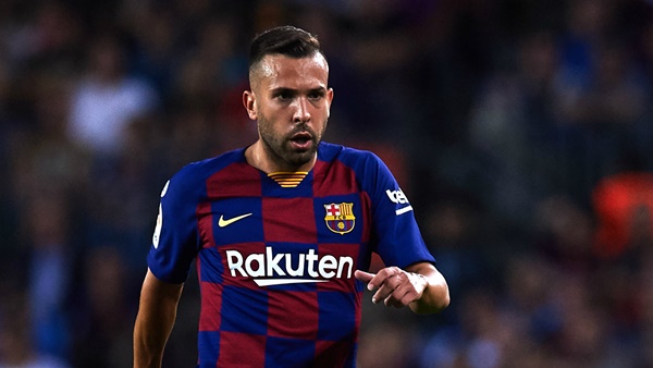 Hậu vệ trái: Jordi Alba - Trở lại Barca vào năm 2012, Alba vươn tầm trở thành hậu vệ cánh xuất sắc nhất thế giới và là đối tác ăn ý của Messi.