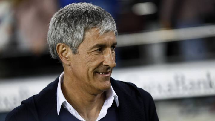 Trước những tin đồn Blaugrana chiêu mộ lại Neymar, HLV Quique Setien cho biết: "Cậu ấy là một cầu thủ giỏi, tất cả đều biết rõ điều đó. Neymar có thể chơi tốt ở bất kỳ đội bóng nào. Tôi nghĩ rằng Barca luôn chào đón những cầu thủ xuất sắc nhất đến với CLB."