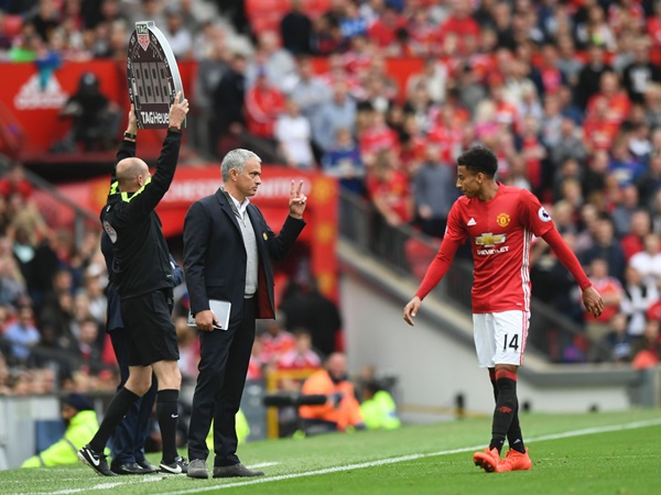 Lý do Mourinho muốn chiêu mộ Lingard - Bóng Đá