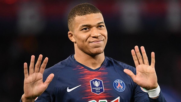 Juve chiêu mộ Mbappe, đem Ronaldo ra trao đổi - Bóng Đá