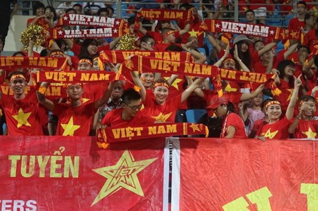 Điểm tin hậu trường 09/06: SỐC! Irina Shayk từng “chung chạ” với Ronaldinho