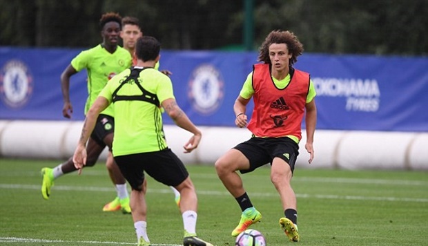 Ngay khi trở lại Chelsea, Luiz đã hăng say tập luyện nhằm tạo ấn tượng với HLV Conte.