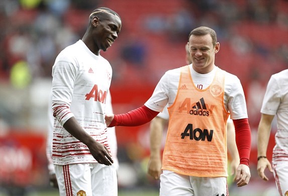 Đầu trận, Pogba tỏ ra khá tự tin. Ảnh: Internet.