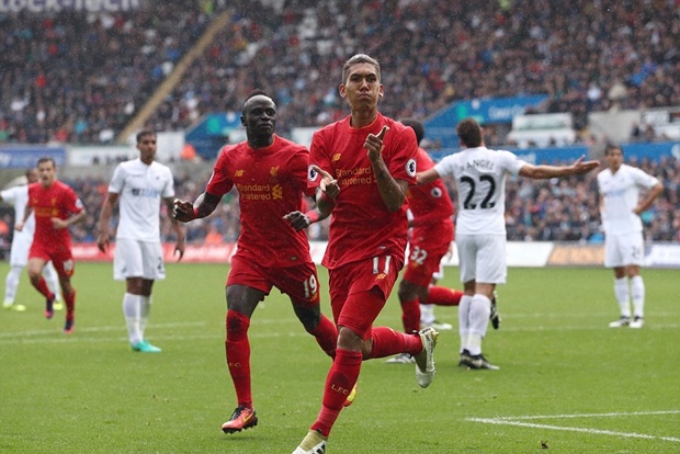 Roberto Firmino có bàn thắng gỡ hòa cho Liverpool.