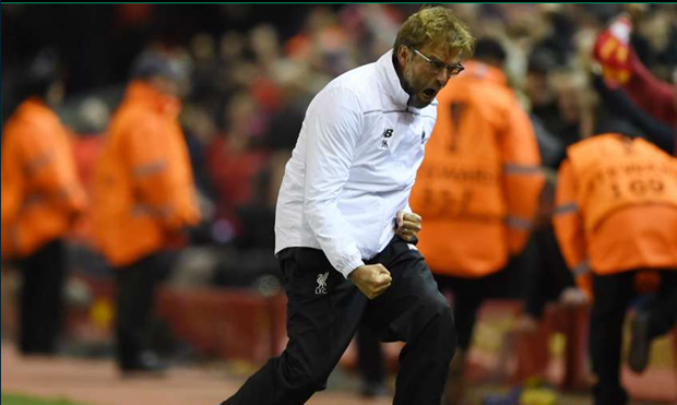 Tứ kết Europa League, gặp lại đội bóng cũ Dortmund. Đội bóng vàng đen là nơi đã tạo nên tên tuổi của Klopp vì thế đây là cuộc chạm trán mang nhiều cảm xúc. Lượt đi kết thúc với tỷ số hòa 1-1 khiến cuộc đối đầu trên sân Anfield trở nên căng thẳng hơn bao giờ hết. Và với việc cầm chân Liverpool 3-3, Dormund đã sẵn sàng mở hội nơi đất khách, tuy nhiên, một lần nữa bàn thắng ở những phút cuối của Lovren đã giúp Liverpool tiếp tục thẳng bước đến trận chung kết.